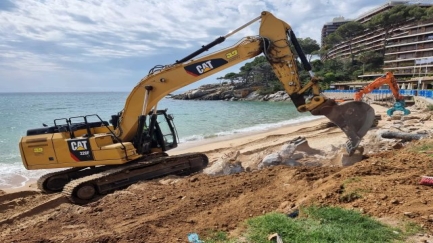 Calonge i Sant Antoni continua restablint les platges afectades pel temporal Nelson