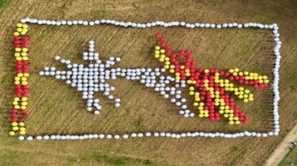 Castell d'Aro tanca la celebració dels 800 anys de pessebres vivents amb un estel gegant