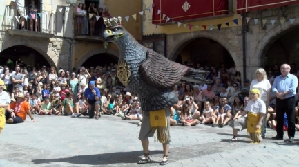 El Ball de l'Àguila i els Geganters omplen Torroella de gom a gom