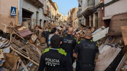 La Policia de la Bisbal i Sant Feliu també participa en tasques de suport a València