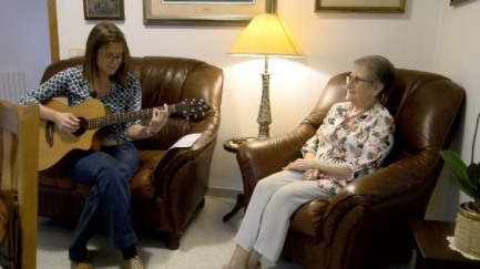 Les Anxovetes posen música a un poema de la ganxona Montserrat Moré