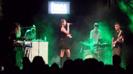 Maria Jaume debuta al Festival ÍTACA per actuar a la plaça de l'Església de Gualta
