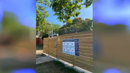 Palafrugell instal·la un tancat de residus comercials a la zona de l'aparcament del Casal