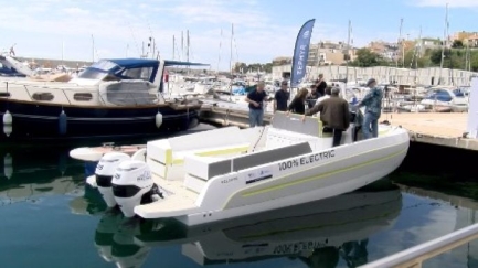 Presenten la primera embarcació elèctrica feta al Baix Empordà