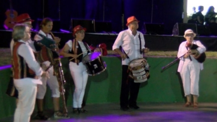 Sopar popular, havaneres i molta cultura al pregó de la Festa Major de Torroella