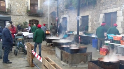 Verges celebra el dimarts de Carnaval amb 2.500 litres de sopa