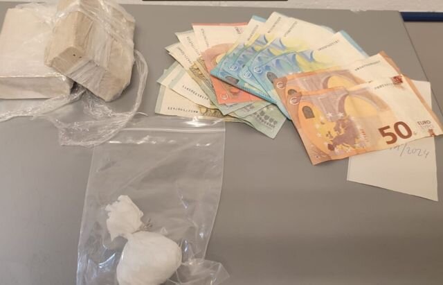 Detingut un home a Palamós que portava 500 grams d'heroïna i 17 grams de cocaïna amagats