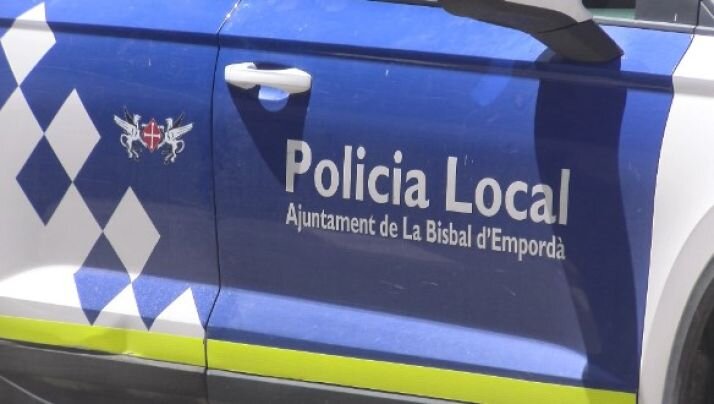 Dos detinguts a la Bisbal d’Empordà per un robatori i per trencar una ordre d’allunyament